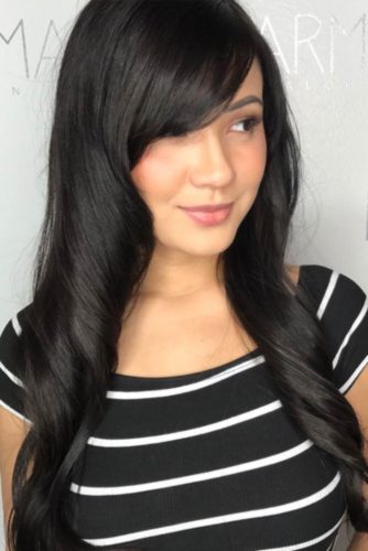 Side Swept Bangs for Round Face picture3