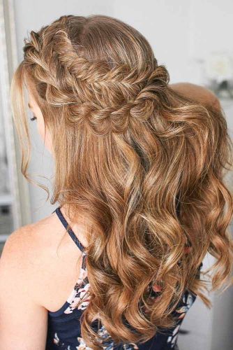 18 Christmas Hairstyles For Wavy Hair Lovehairstyles Com
