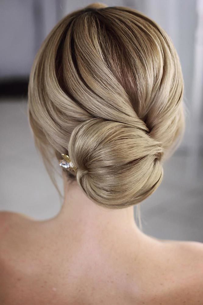 Special Hairstyles For Dark Blonde Hair Bun #darkblondehair #blondehair