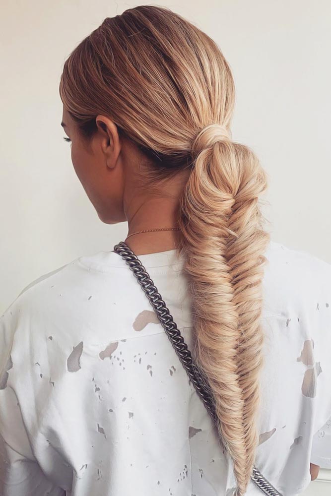 Fishtail braid is a FALL staple style 🍁🍂!! PONY-O hair styles are  endless. Create unique, salon quality looks instantly!! #ponyohair