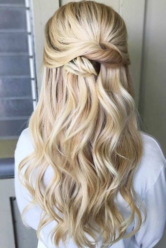 Half-Up Twisted Wavy Hairstyles #halfup