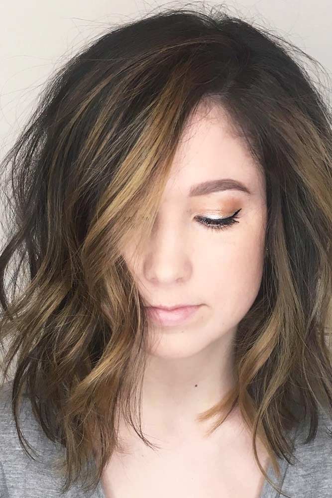 Medium Layered Haircut with Blonde Balayage