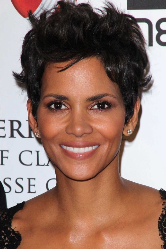 Corte de cabelo Spiked Up Pixie como Halle Berry #shorthaircut #longpixie