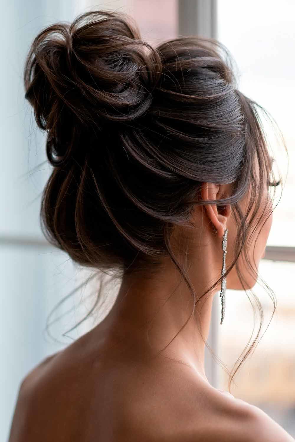 10 Charming Top Knot Hairstyles