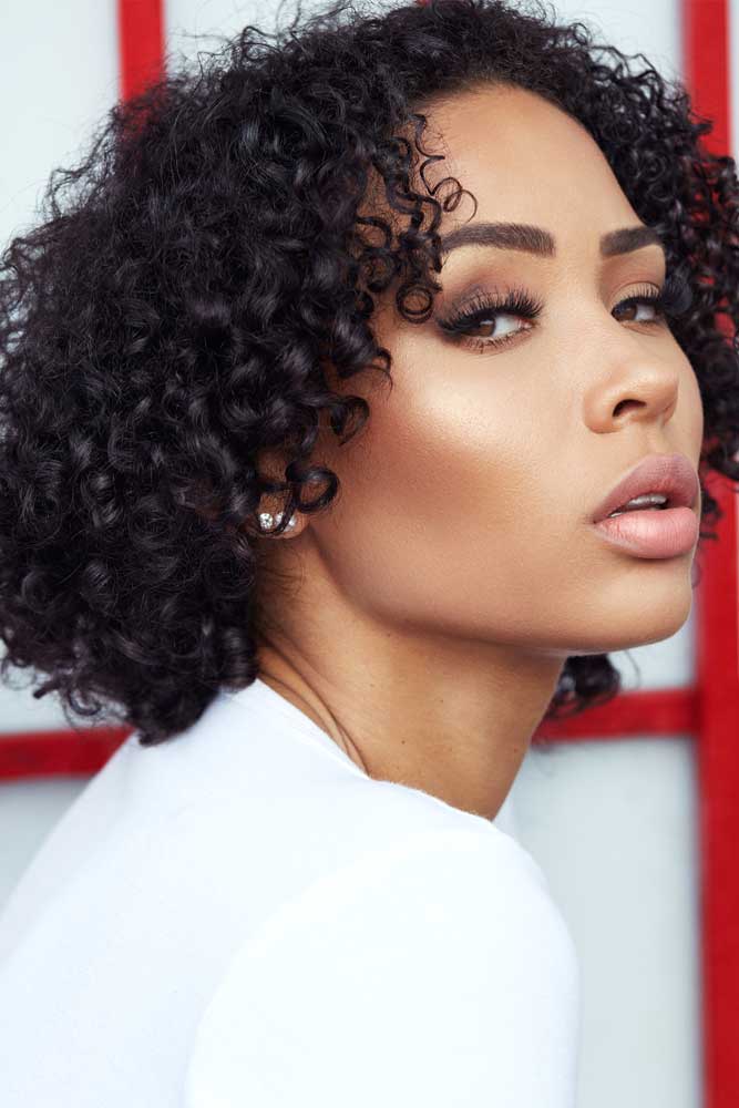 55 Beloved Short Curly Hairstyles for Women of Any Age