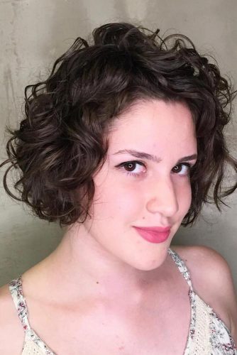 55 Beloved Short Curly Hairstyles For Women Of Any Age