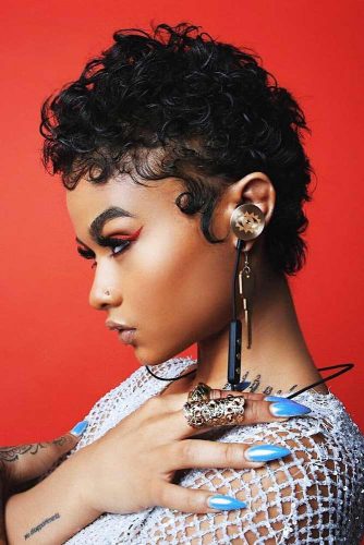 55 Beloved Short Curly Hairstyles For Women Of Any Age