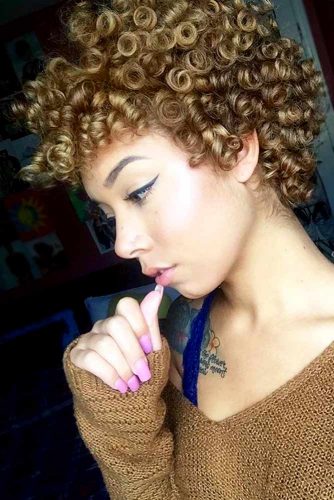 55 Beloved Short Curly Hairstyles For Women Of Any Age