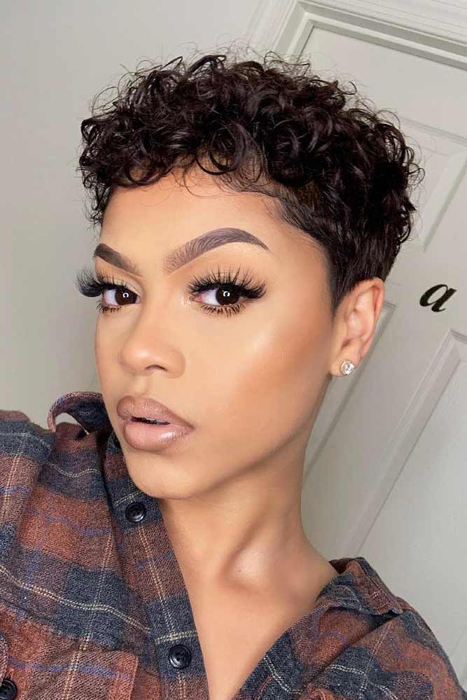 55 beloved short curly hairstyles for women of any age