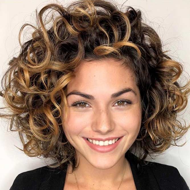 Hairstyles For Short Wavy Hair #shortcurlyhairstyles #curlyhairstyles #bobhaircut #hairstyles