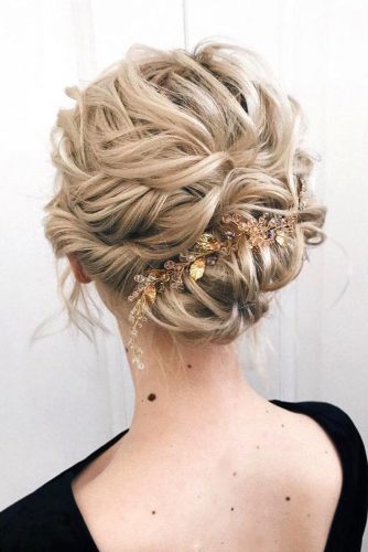 27 Short Hairstyles for a Christmas Party | LoveHairStyles.com