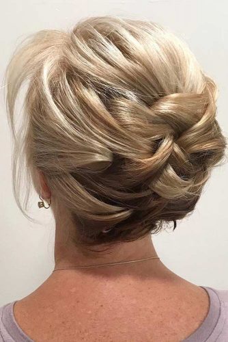 27 Short Hairstyles for a Christmas Party  LoveHairStyles.com