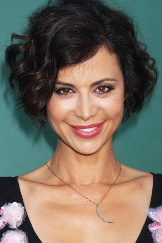 70 Stylish Short Hairstyles For Women Over 50