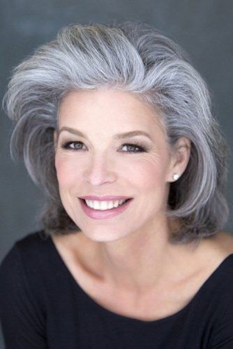 70 Stylish Short Hairstyles For Women Over 50