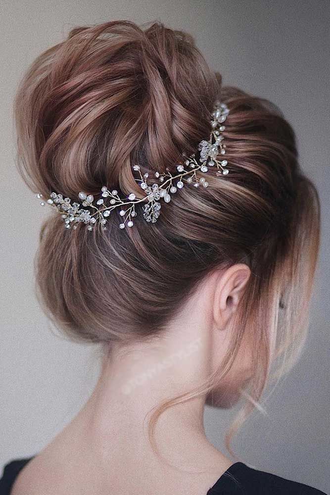 Updo Hairstyles With A Bun #longhair #updos