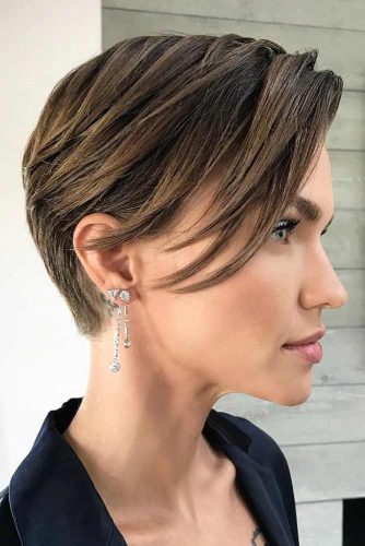 25 Perfect Short Hairstyles For Fine Hair Lovehairstyles Com