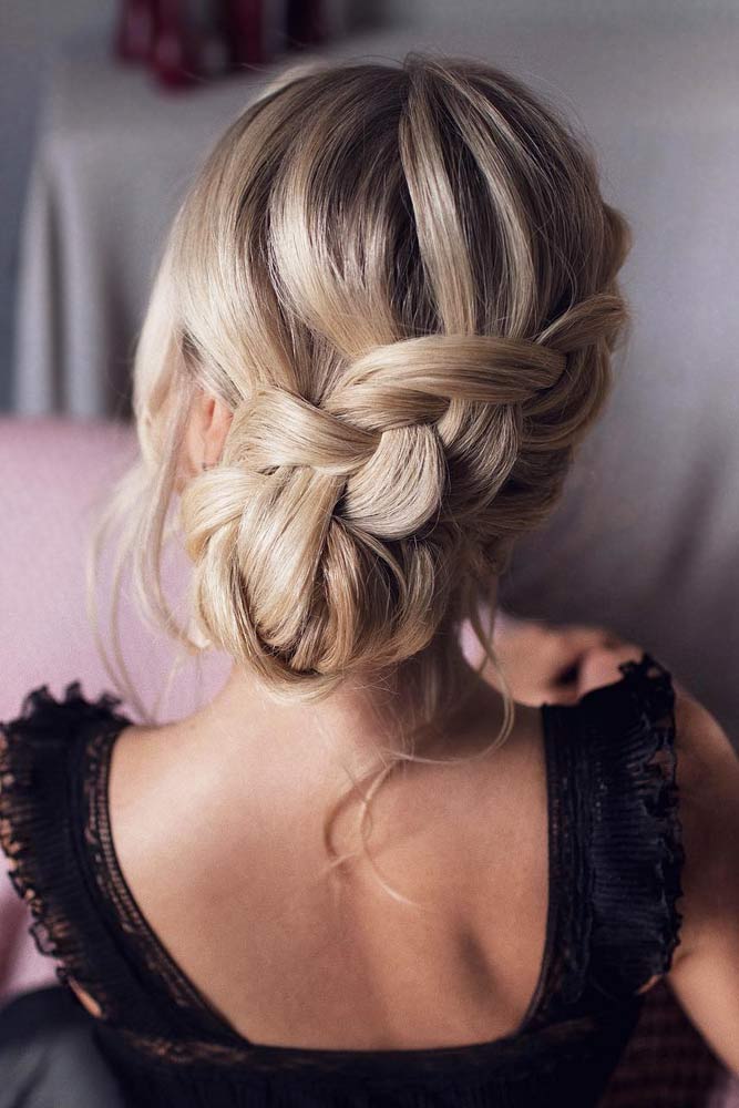 Braided Side Bun Hairstyles For Thin Hair #hairstylesforthinhair #hairstyles #thinhair #hairtype #bunhairstyle