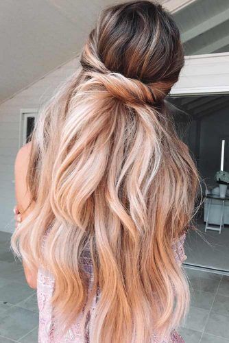 Half Up Messy Hairstyle #hairstylesforthinhair #hairstyles #thinhair #hairtype #halfuphairstyle