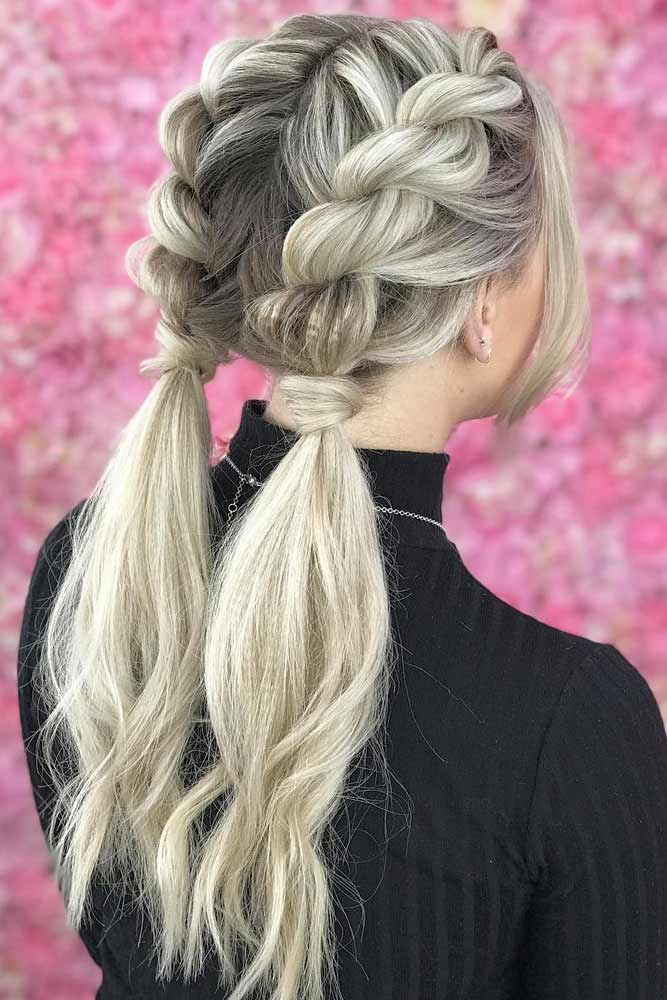 Peinado de quinceañera 2023: ponytail con giros