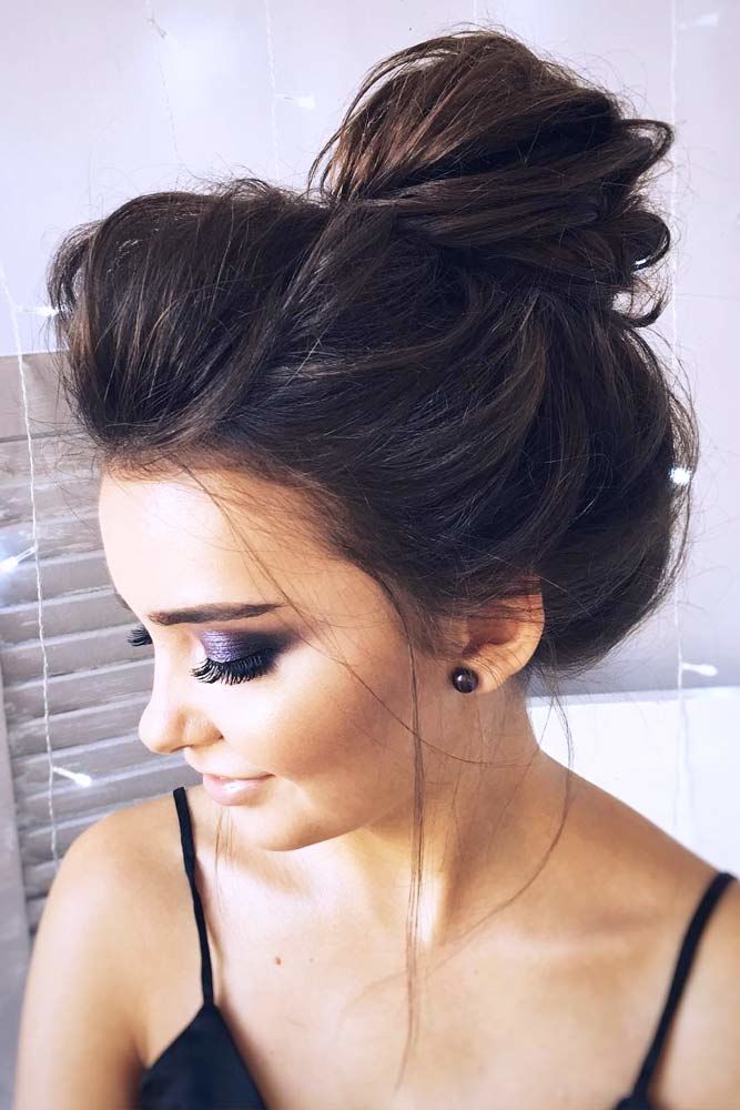 High Bun Hairstyles Brunette #mediumhair #mediumhairstyles