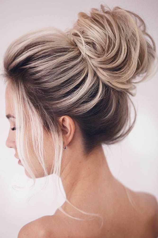 High Bun Hairstyles Blonde #mediumhair #mediumhairstyles