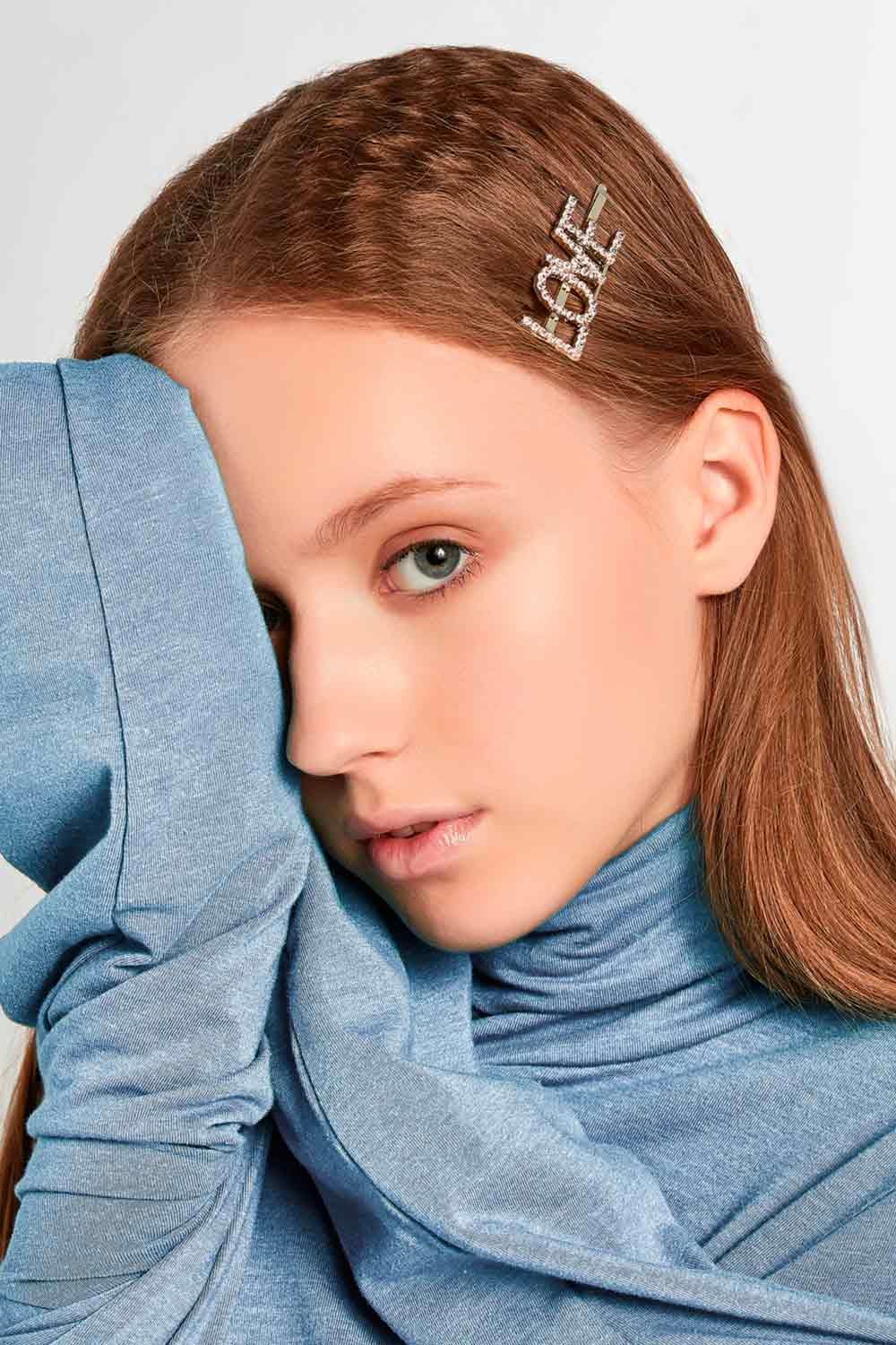 18 Hair Barrettes Ideas to Wear with Any Hairstyles