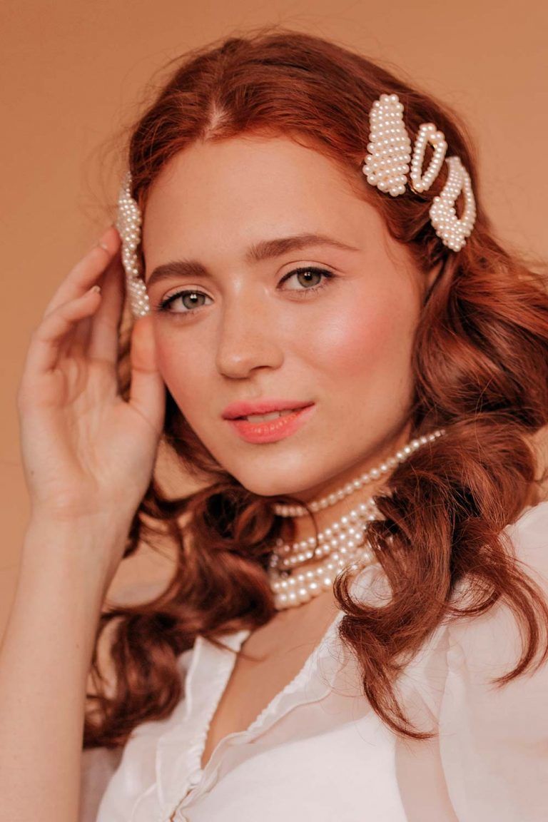 18 Hair Barrettes Ideas to Wear with Any Hairstyles