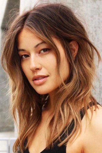 37 Trendy Hairstyles For Medium Length Hair Lovehairstyles Com