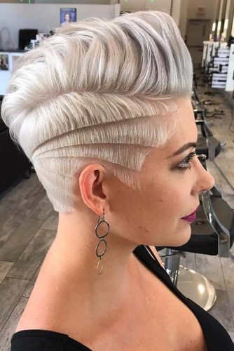 Hot Platinum Pixie Cuts piture3