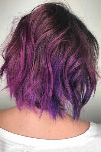 Trendy Messy Purple Layered Bob #bobhaircut #haircutswithlayers #shorthairstyles #purplehair