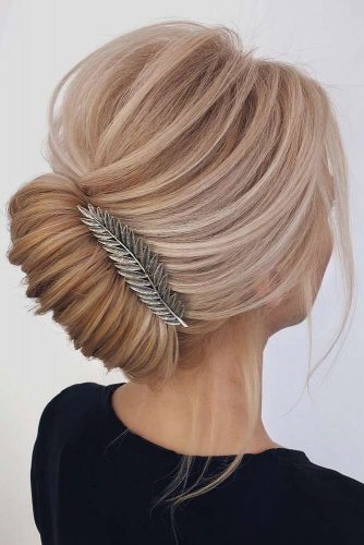 40 Chic Updo Hairstyles For Bridesmaids Lovehairstyles Com