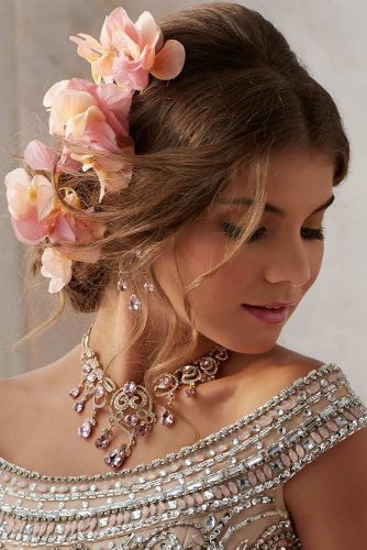 Updos with Hair Flowers picture1