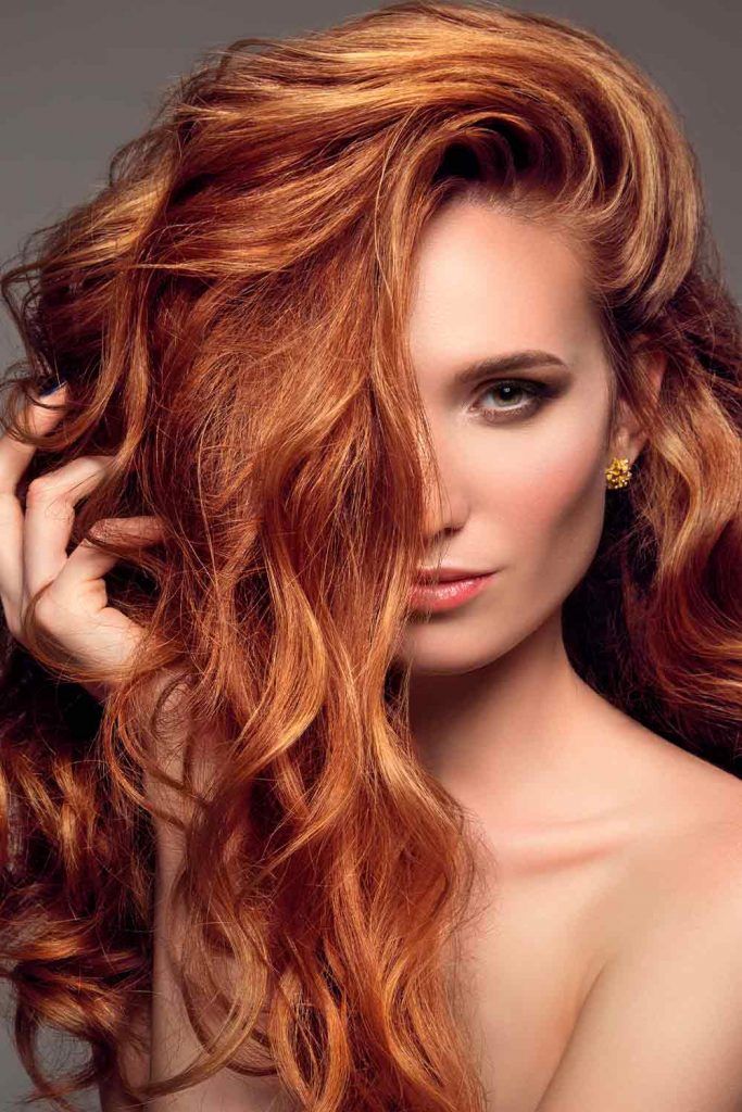 How to Side Swept Curls - Pretty Designs