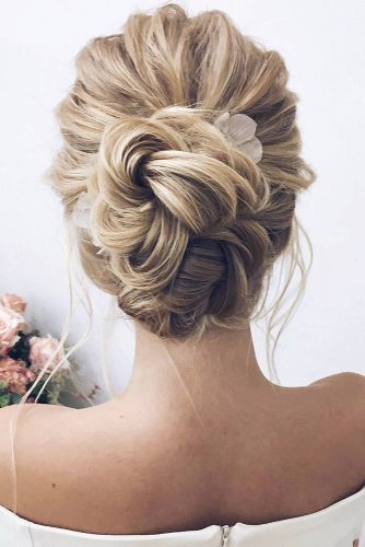 Chic Hairstyles for Prom picture1