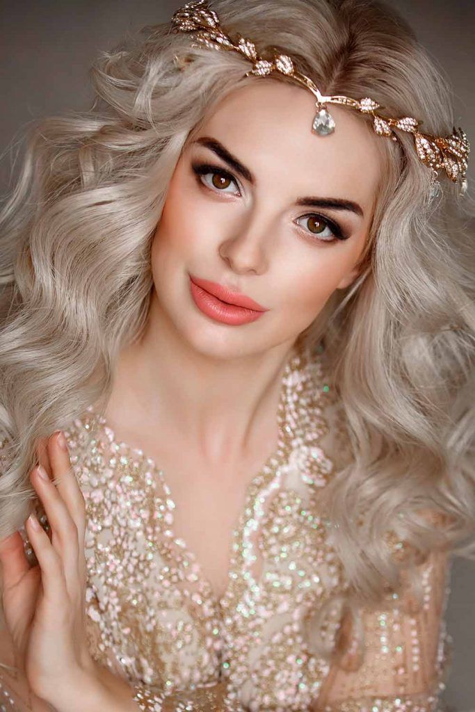15 Ideas To Embellish Your Wedding Hairstyle With Hair Jewelry