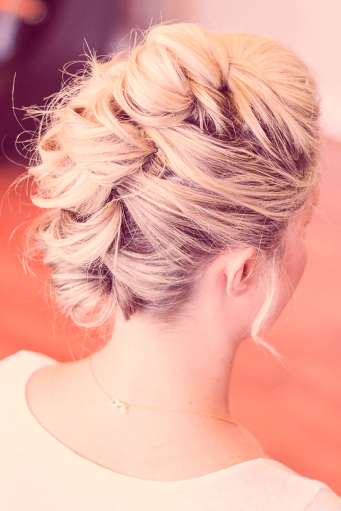 47 Pretty Short Hair Updos Youll Want To Wear To The Next Party 2896