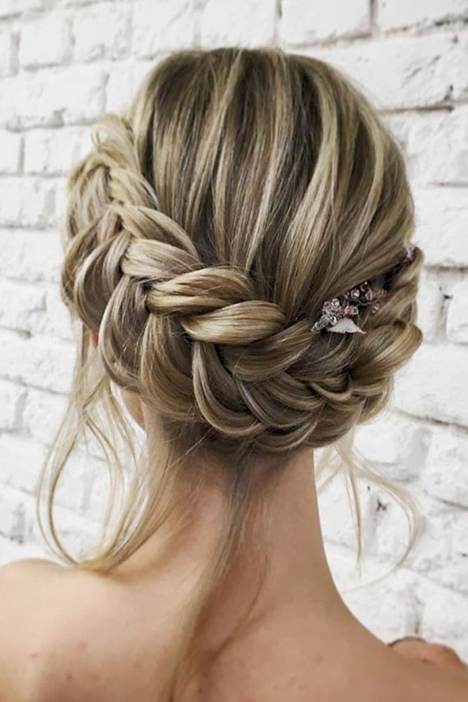 Sophisticated Prom Hair Updos