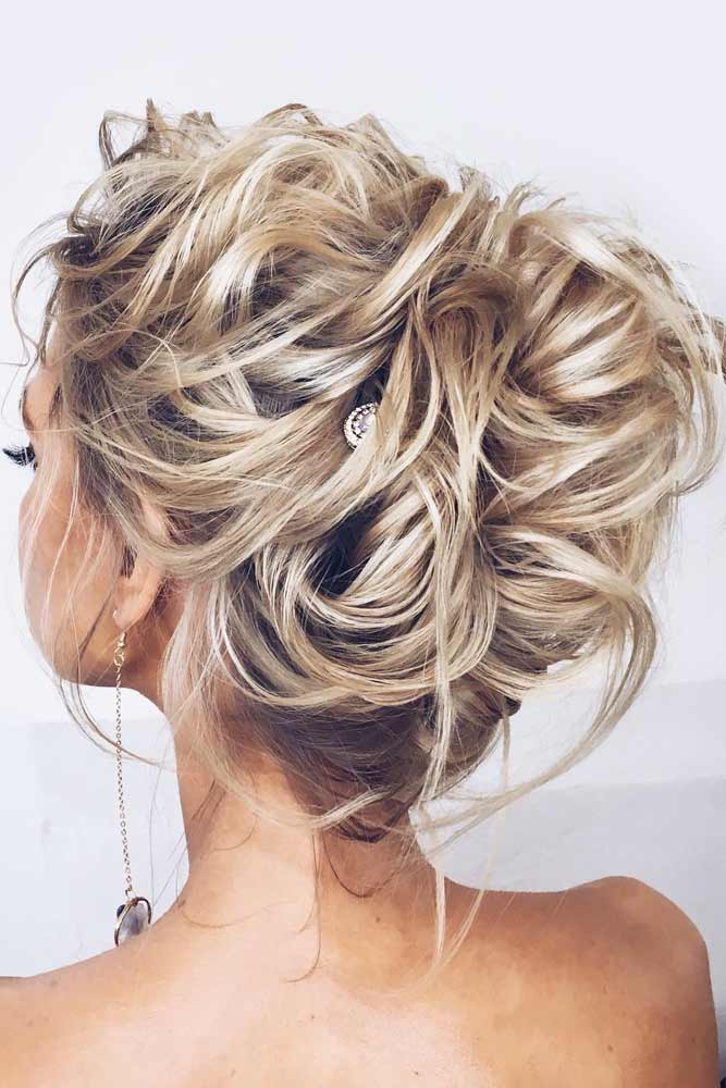 Sophisticated Prom Hair Updos