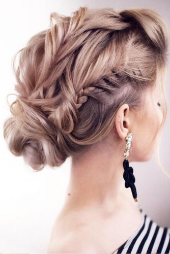 Romantic and Lovely Updos Hairstyles picture 3
