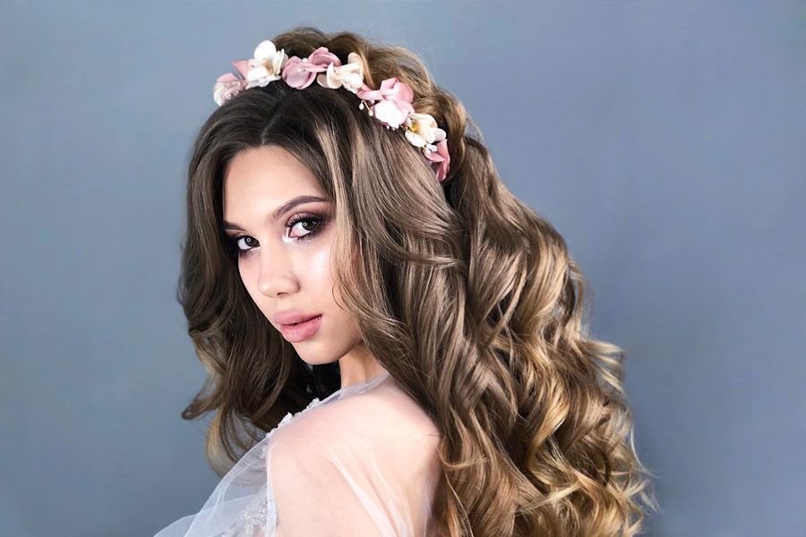 Amazing Styles with Hair Flowers for Beautiful Girls