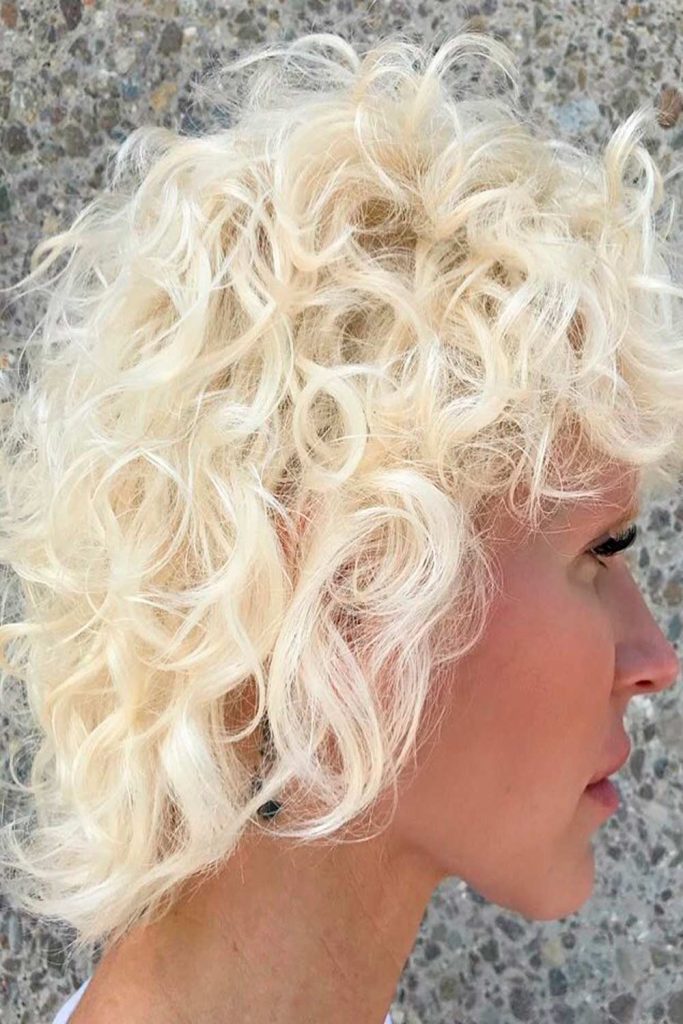 Playful Short Bob For Curly Hair Summer Style