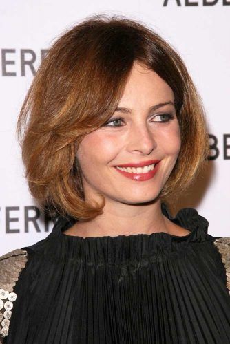 55 Versatile Medium Bob Haircuts To Try Lovehairstyles Com