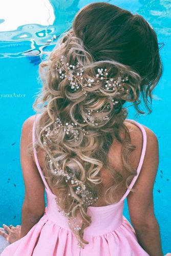 Prom Hairstyles Down with Accessories picture2