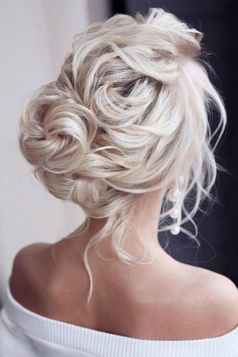Updos For Sophisticated Lady #promhairstyles #longhair #hairstyles #updohairstyles