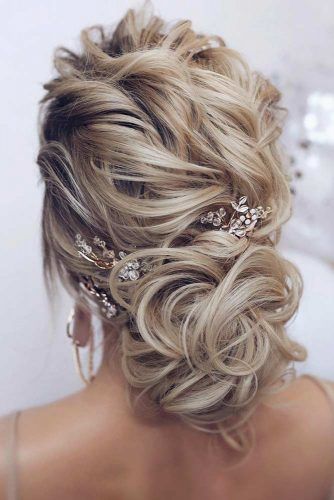 Accessorized Updos For Prom Night #promhairstyles #longhair #hairstyles 