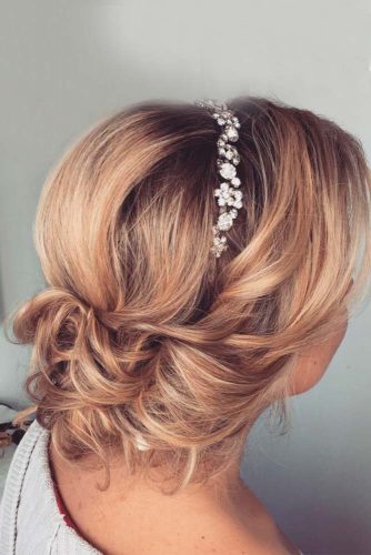 Simple and Chic Wedding Hairstyles picture3