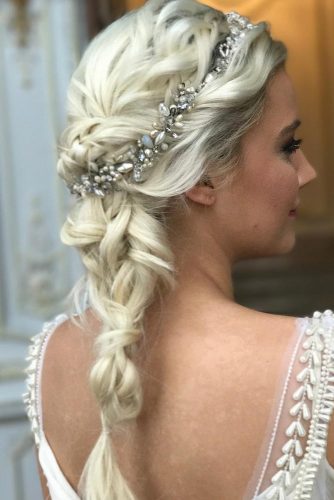 Beautiful Wedding Hairstyles for Medium Hair picture3