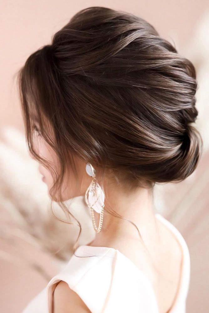 Simple And Chic Wedding Hairstyles Twist #mediumhair #weddinghairstyles