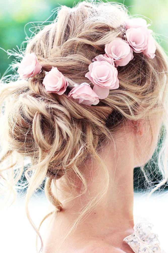 Summer Hairstyles with Flowers picture 1
