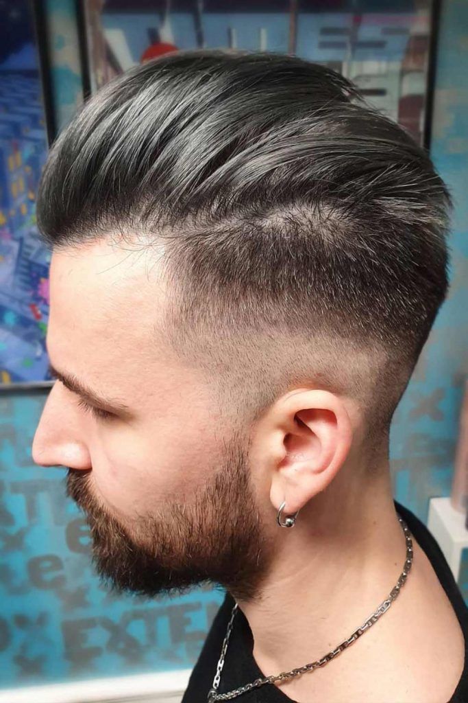 Penteado moderno com corte inferior penteado para trás #menshairstyles #menshair